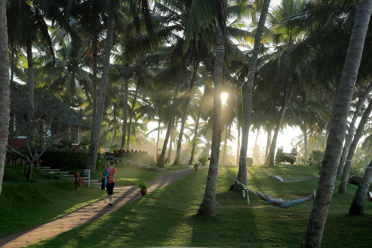 Soma Manaltheeram Ayurveda Beachvillage Kovalam Exteriör bild