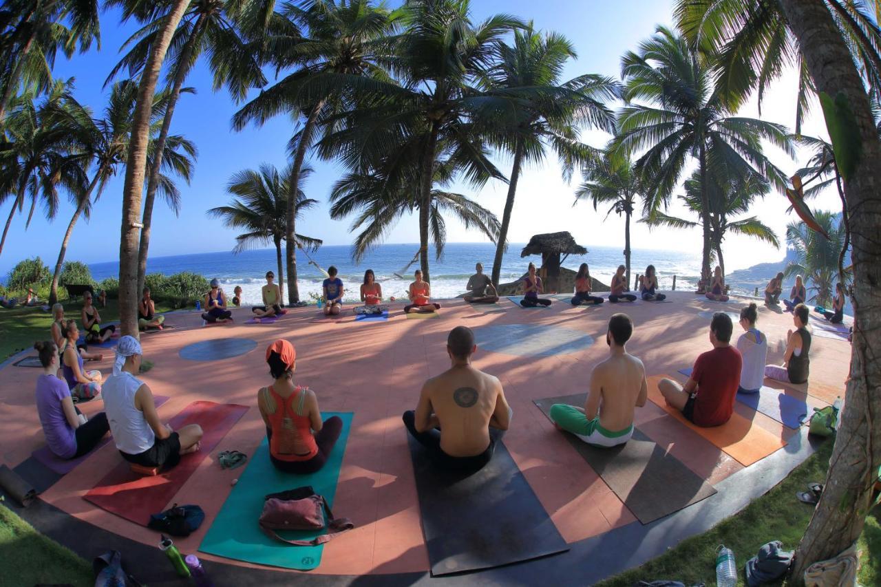 Soma Manaltheeram Ayurveda Beachvillage Kovalam Exteriör bild