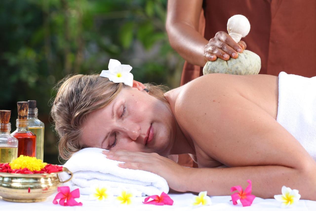 Soma Manaltheeram Ayurveda Beachvillage Kovalam Exteriör bild