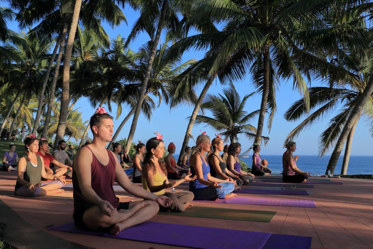 Soma Manaltheeram Ayurveda Beachvillage Kovalam Exteriör bild