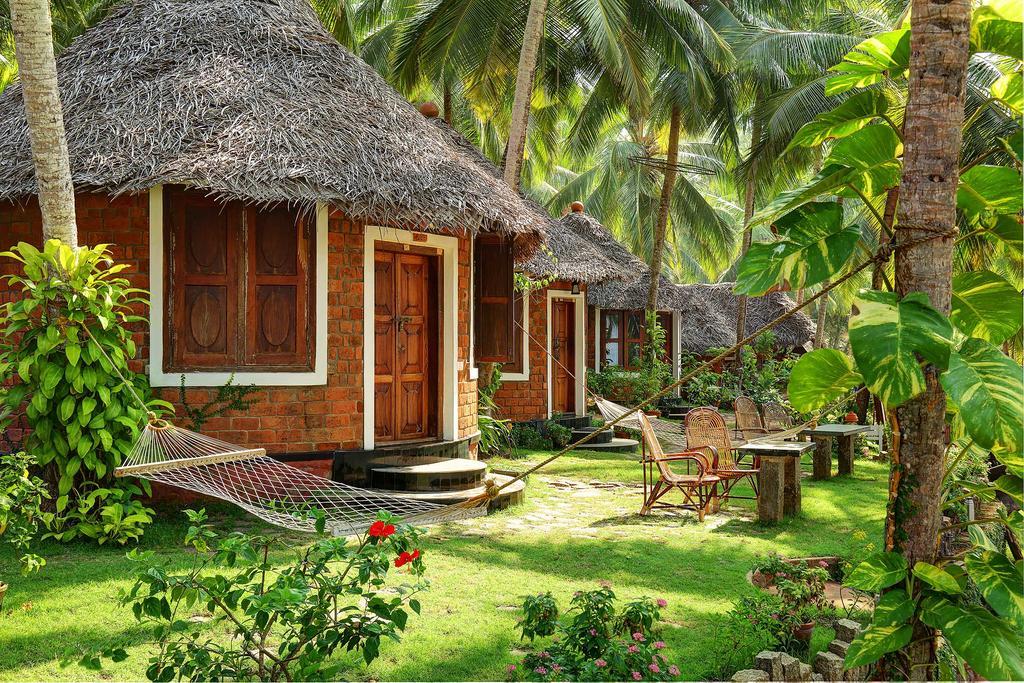 Soma Manaltheeram Ayurveda Beachvillage Kovalam Exteriör bild