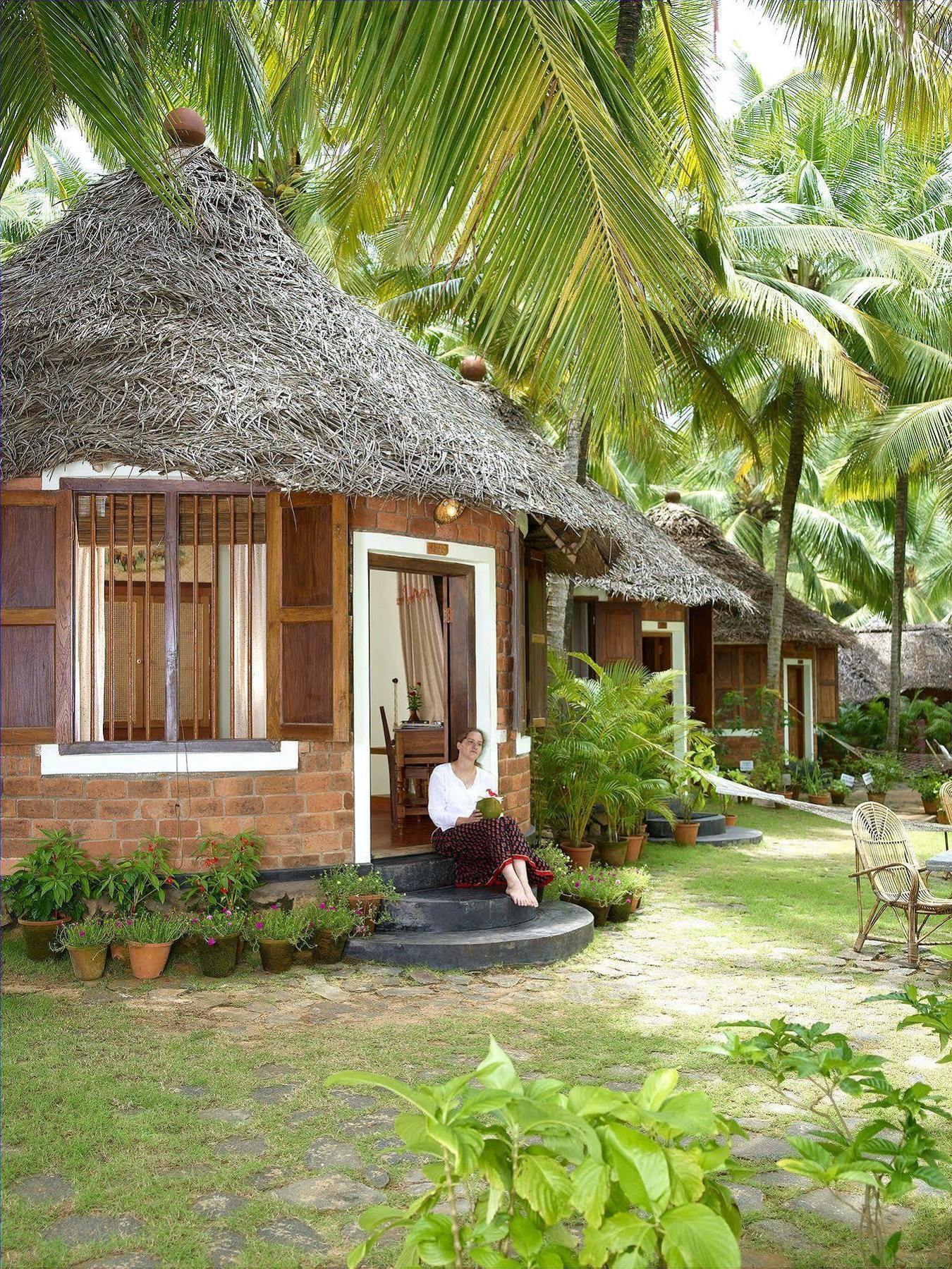 Soma Manaltheeram Ayurveda Beachvillage Kovalam Exteriör bild